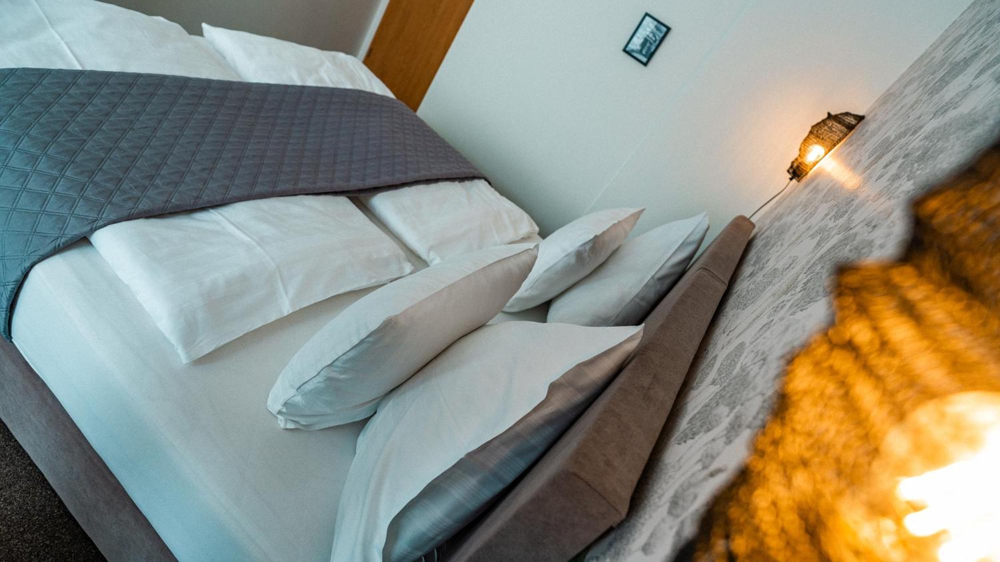 House Otel Hradec Králové Dış mekan fotoğraf